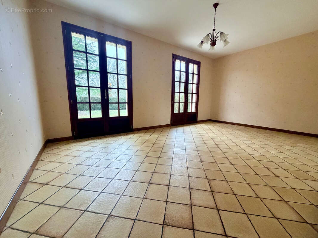 Maison à LA FRESNAYE-SUR-CHEDOUET