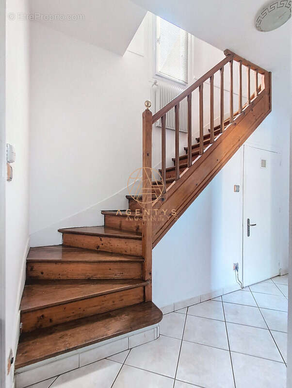 Maison 105 m² à Creteil  - photo 7