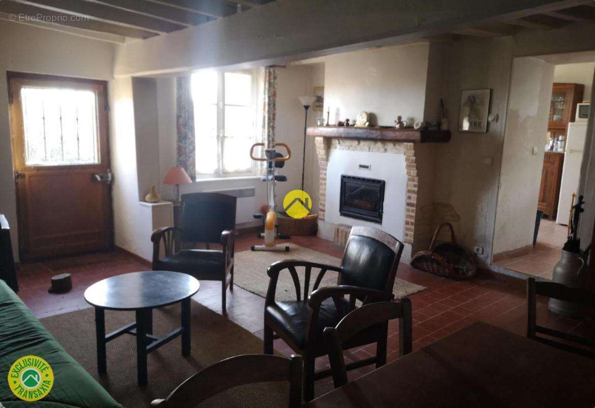 Maison à CHAMPCEVRAIS