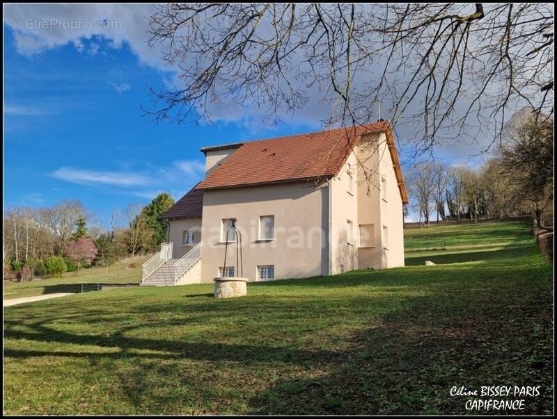 Maison à AUXERRE