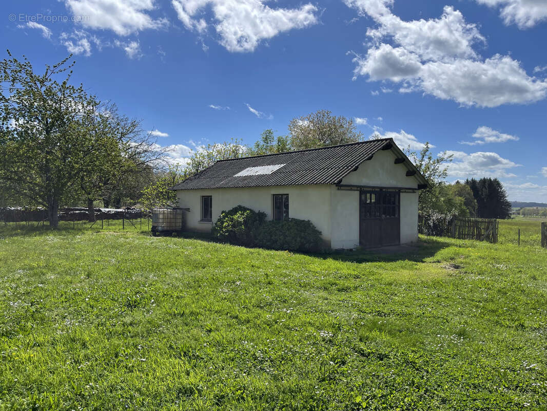 Maison à NEUVIC-ENTIER