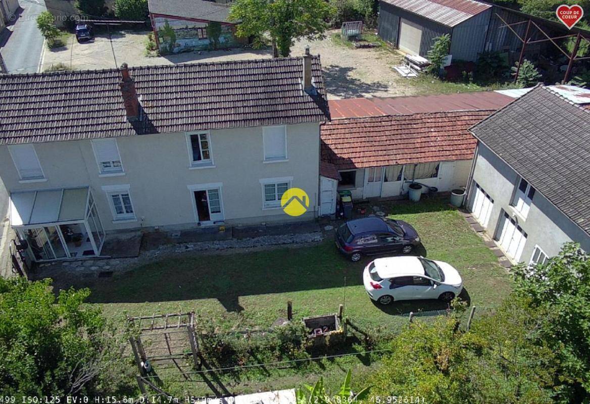 Maison à LA GUERCHE-SUR-L'AUBOIS
