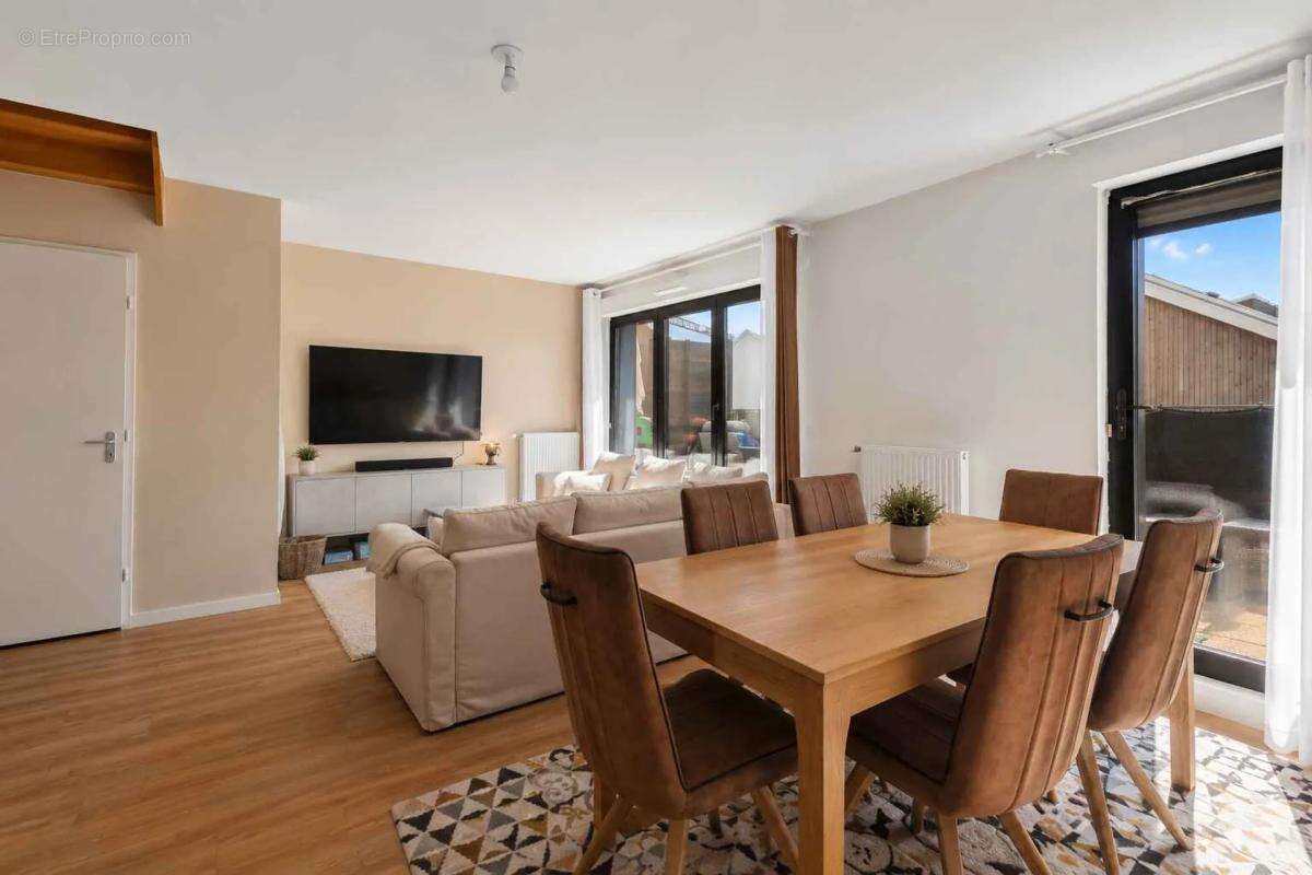 Appartement à BUSSY-SAINT-GEORGES