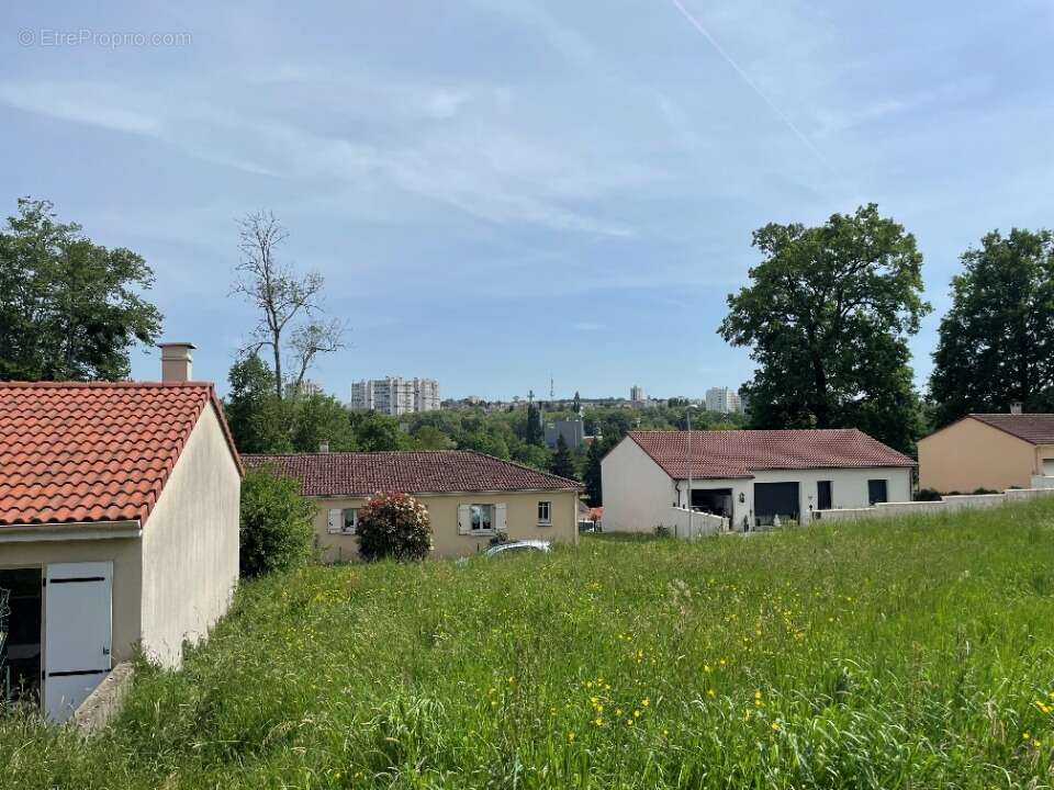 Terrain à LIMOGES