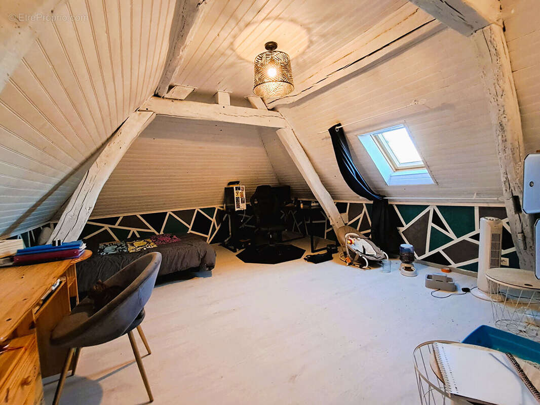 Maison à SAINT-HILAIRE-LES-PLACES