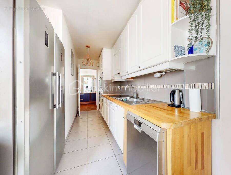 Appartement à LES LILAS