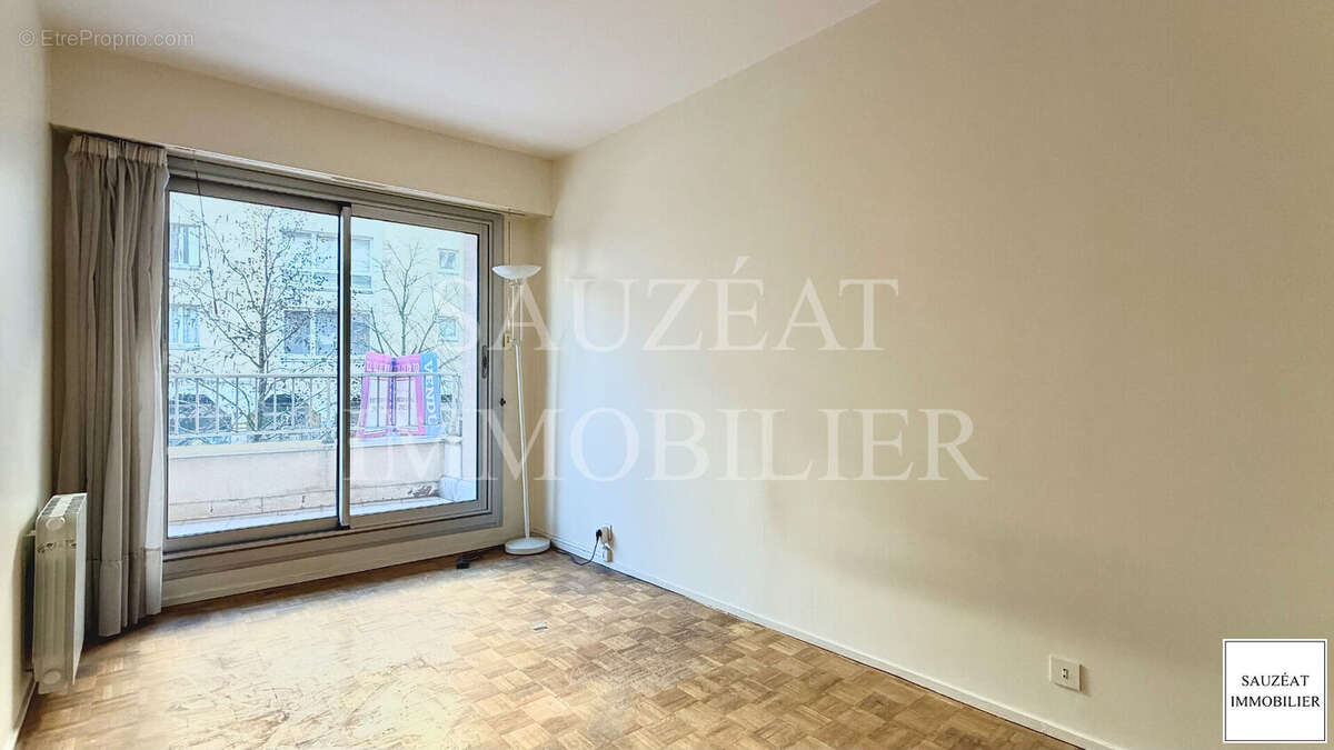 Appartement à MONTROUGE