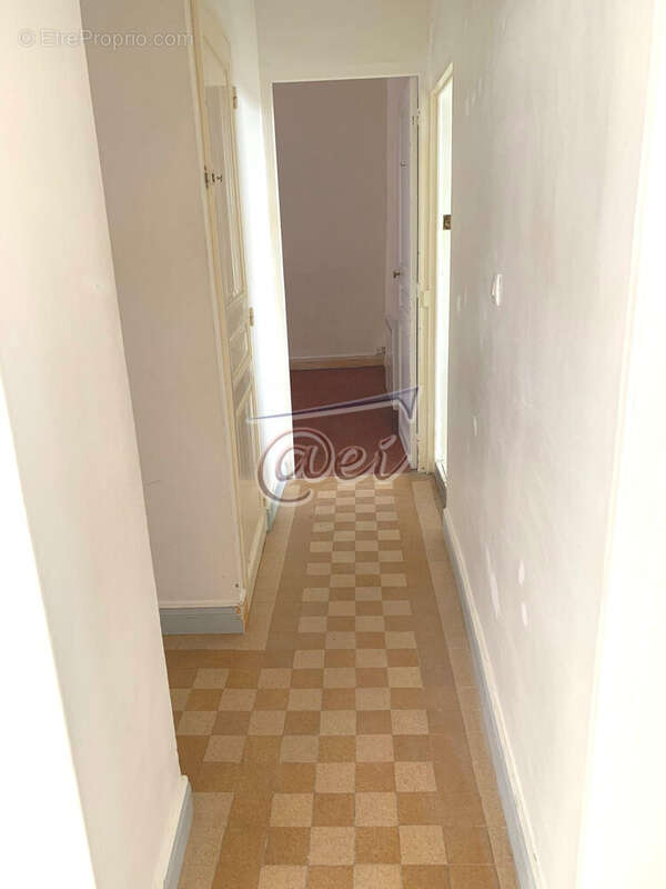 Appartement à SAINT-MAXIMIN-LA-SAINTE-BAUME
