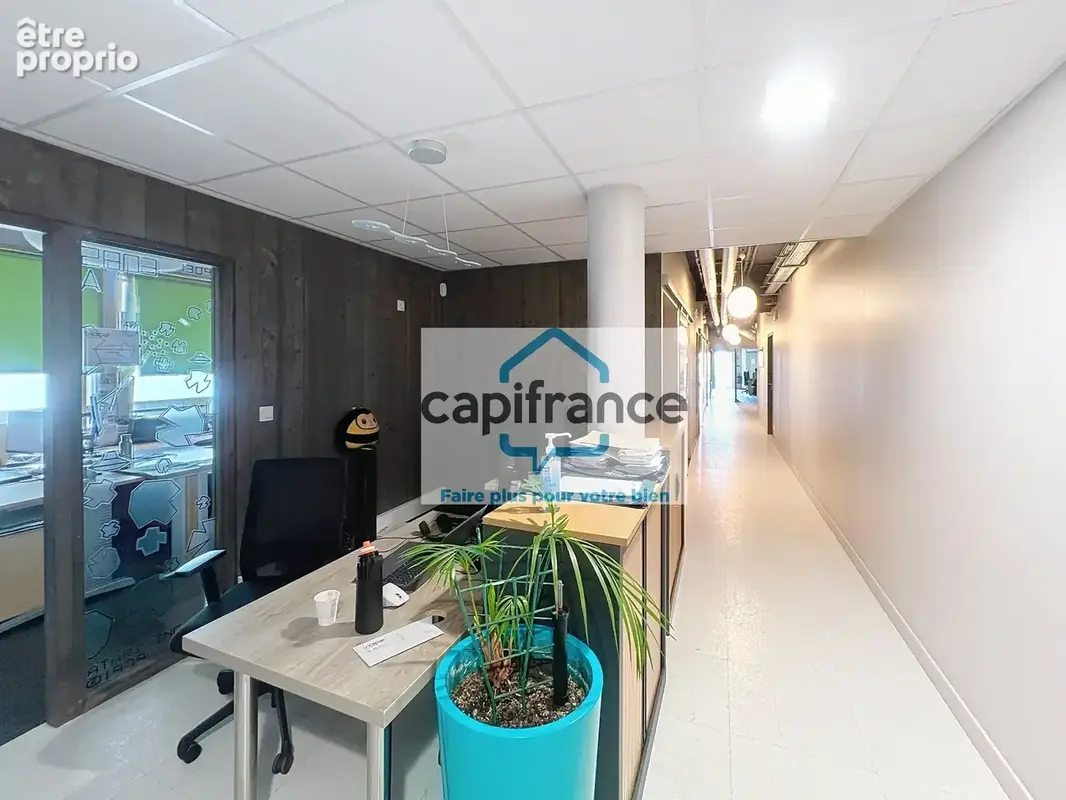 Bureau à vendre CHAMBERY (73) - bureaux 393 m² avec 8 parking privés couverts - photo 6