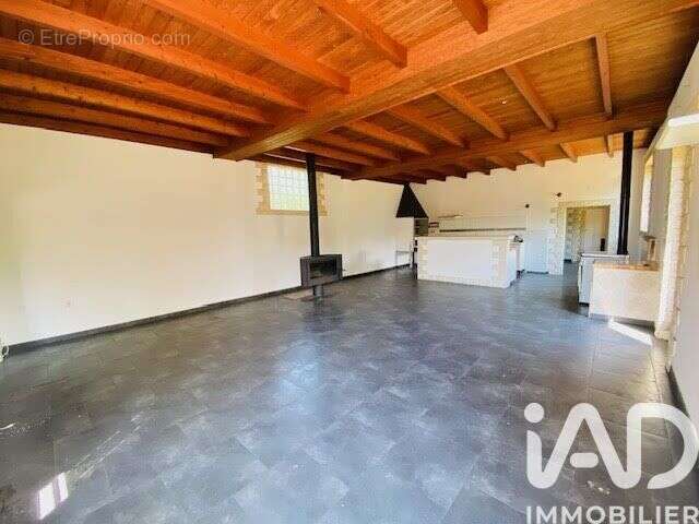 Photo 2 - Maison à SAINT-YZAN-DE-SOUDIAC