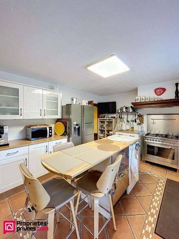 Maison à POURRIERES