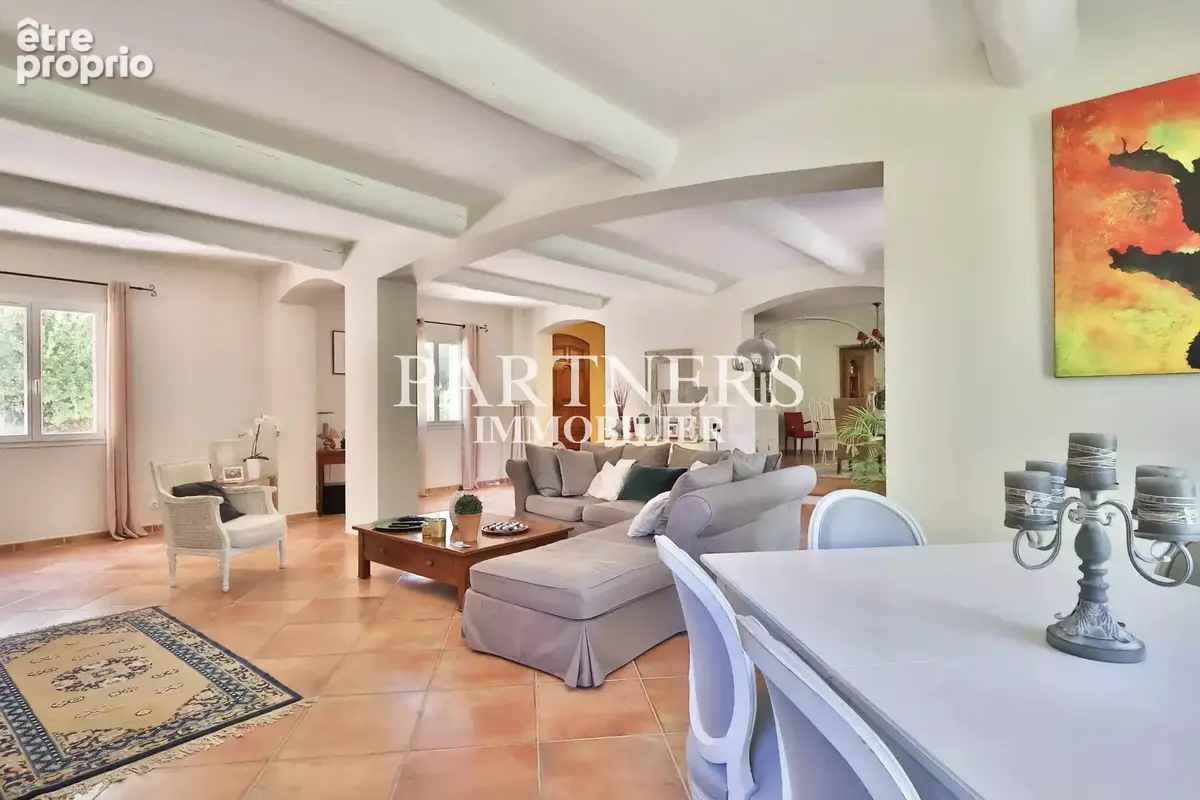 Maison 6 pièces 225 m² à vendre à Trets (13530) - photo 7