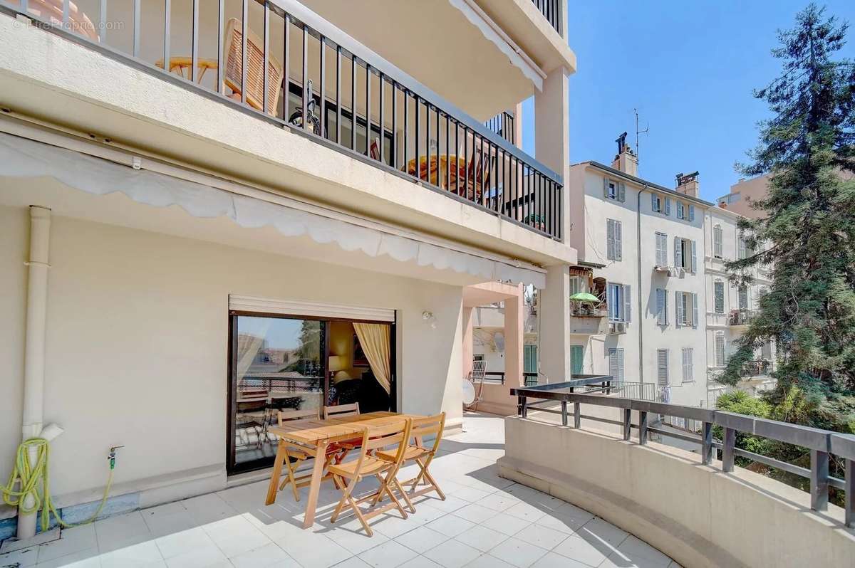 Appartement à CANNES