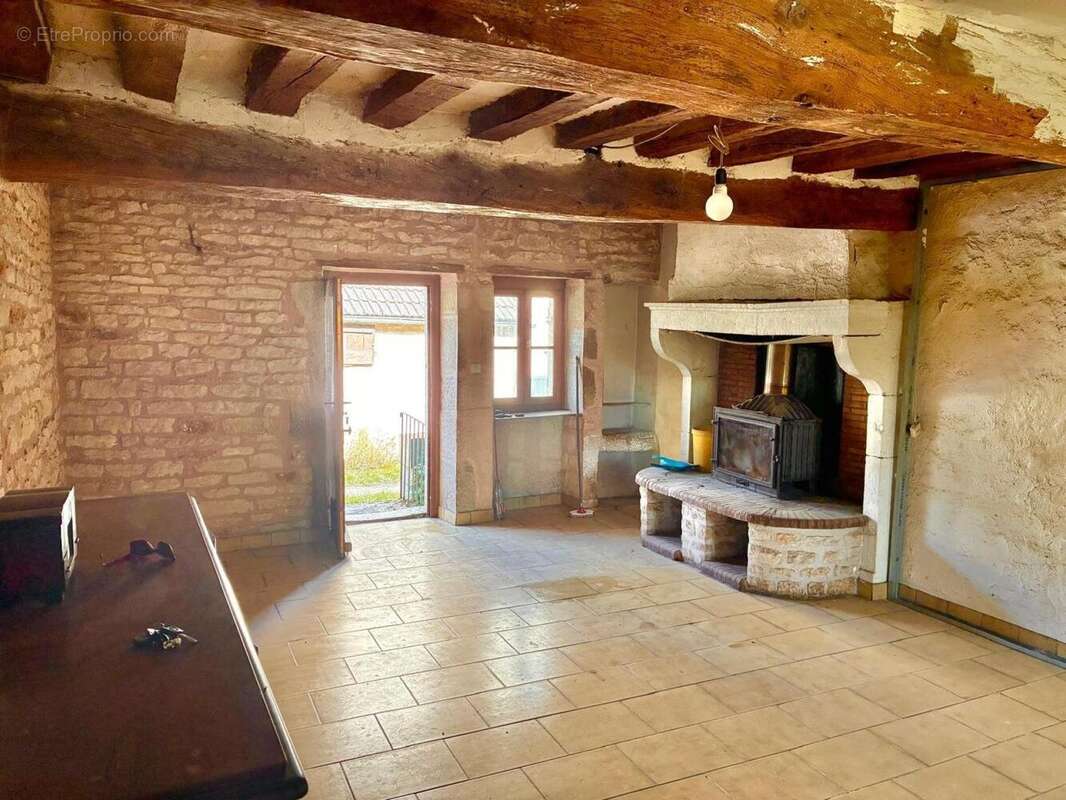 Maison 64 m² à Dornecy  - photo 2