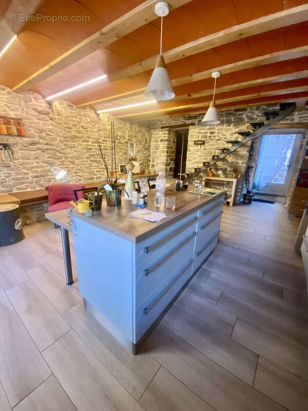 Maison à CLARET