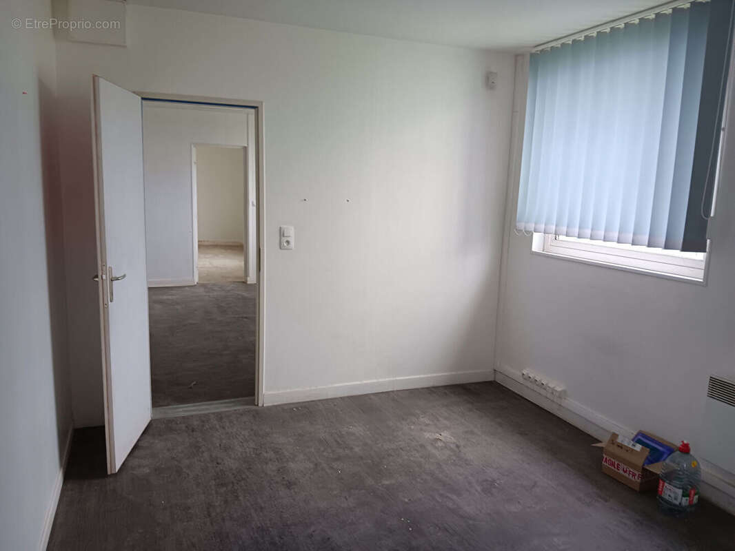 Commerce à LA CHARITE-SUR-LOIRE