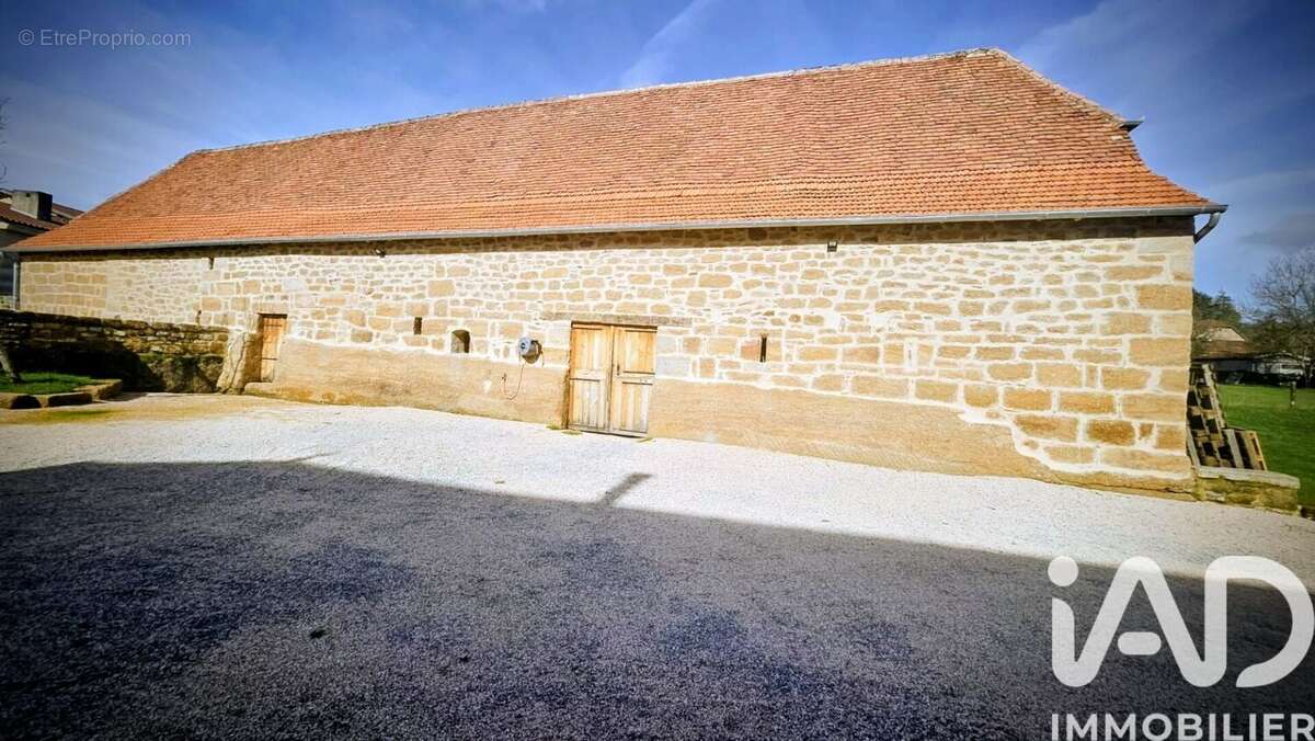 Photo 8 - Maison à LACAPELLE-MARIVAL