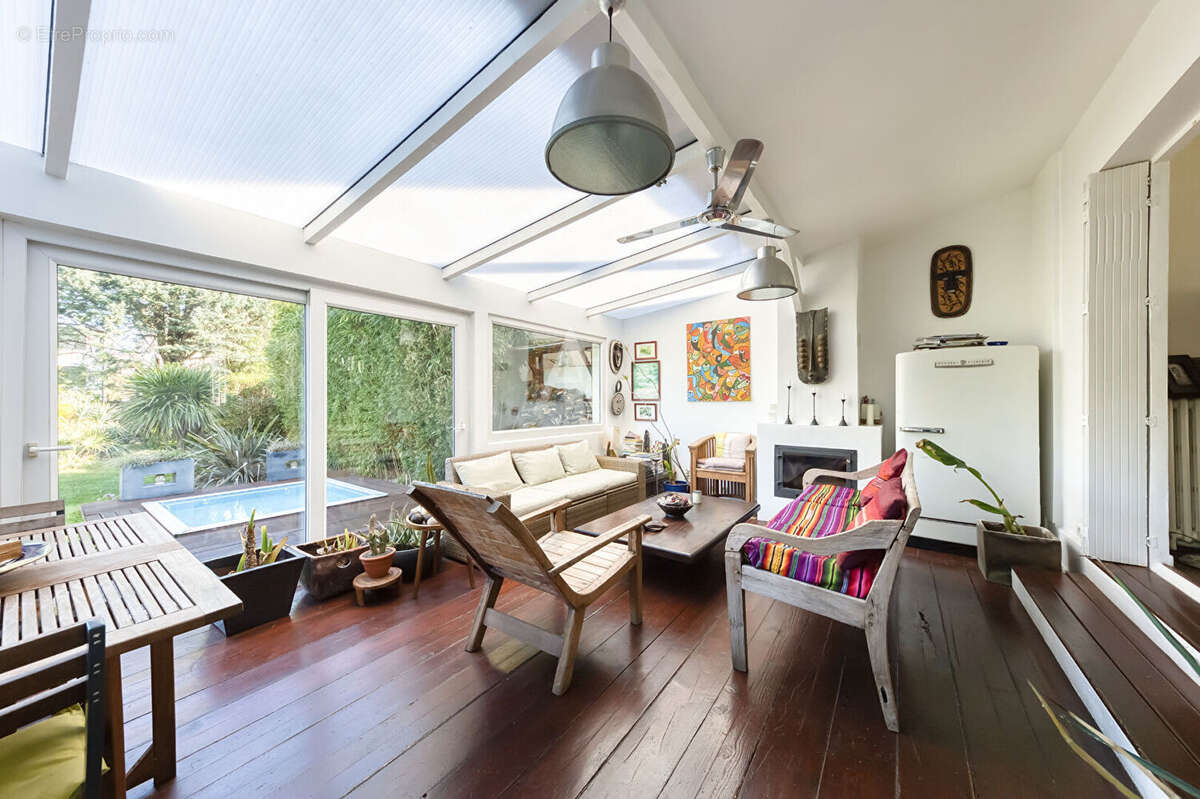 Maison à CHAMPS-SUR-MARNE