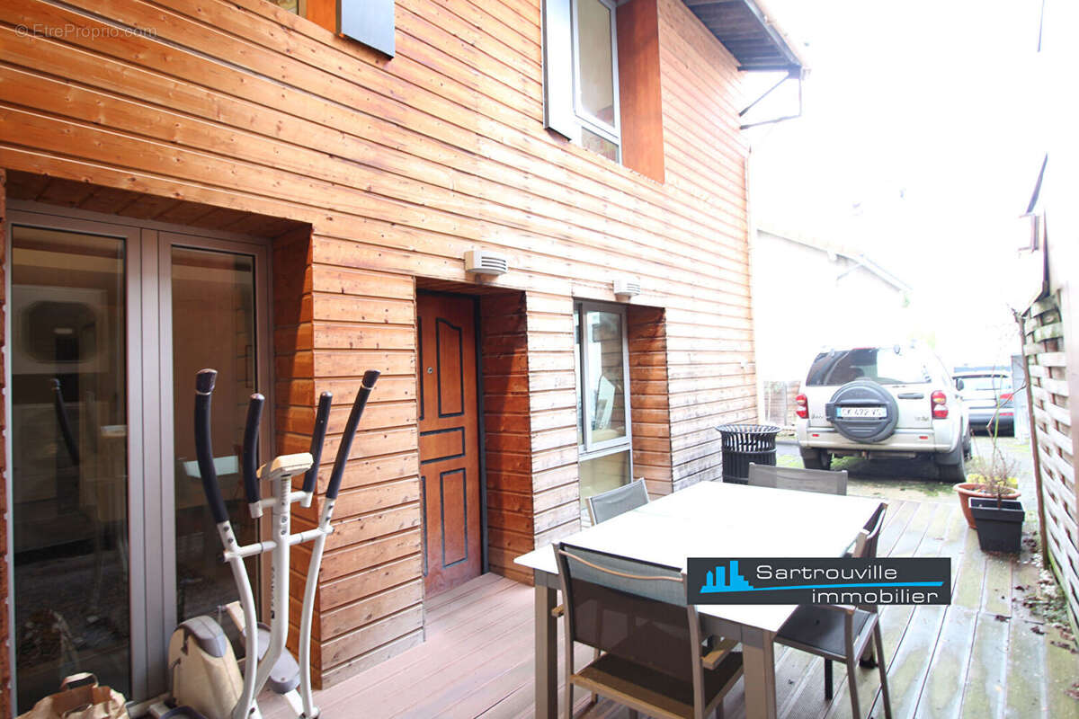 Appartement à HOUILLES