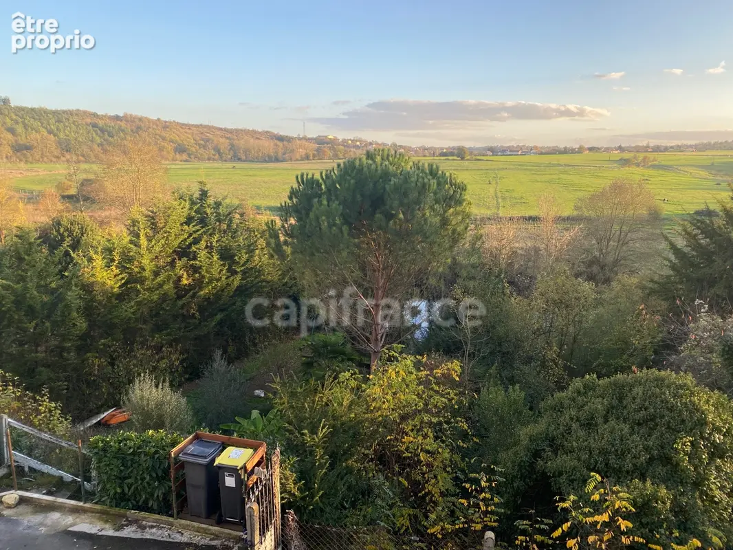 THOUARS Maison de 51m2 avec vue imprenable sur le Châtelier et joli terrain au bord du Thouet - photo 5