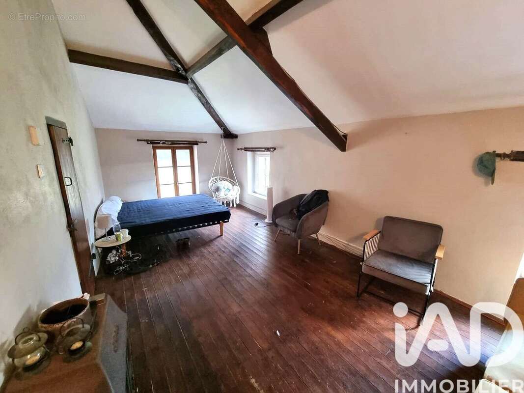 Maison 110 m² à Saint-Loup-Lamaire  - photo 9