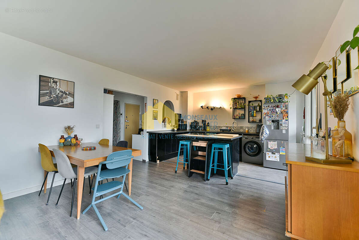 Appartement à FRESNES