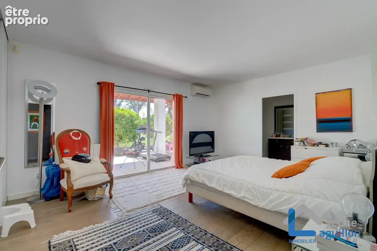 Quartier chantaco dans domaine privee- superbe villa avec piscine et vue rhune - photo 17