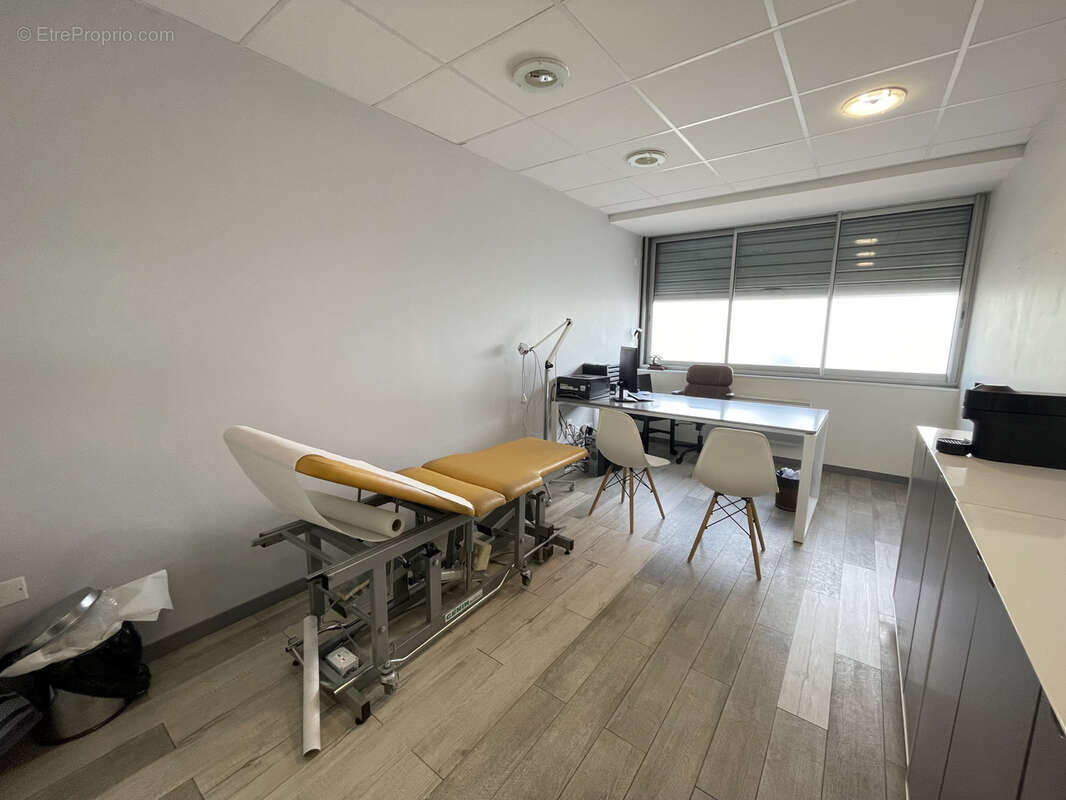 Commerce à RAMONVILLE-SAINT-AGNE