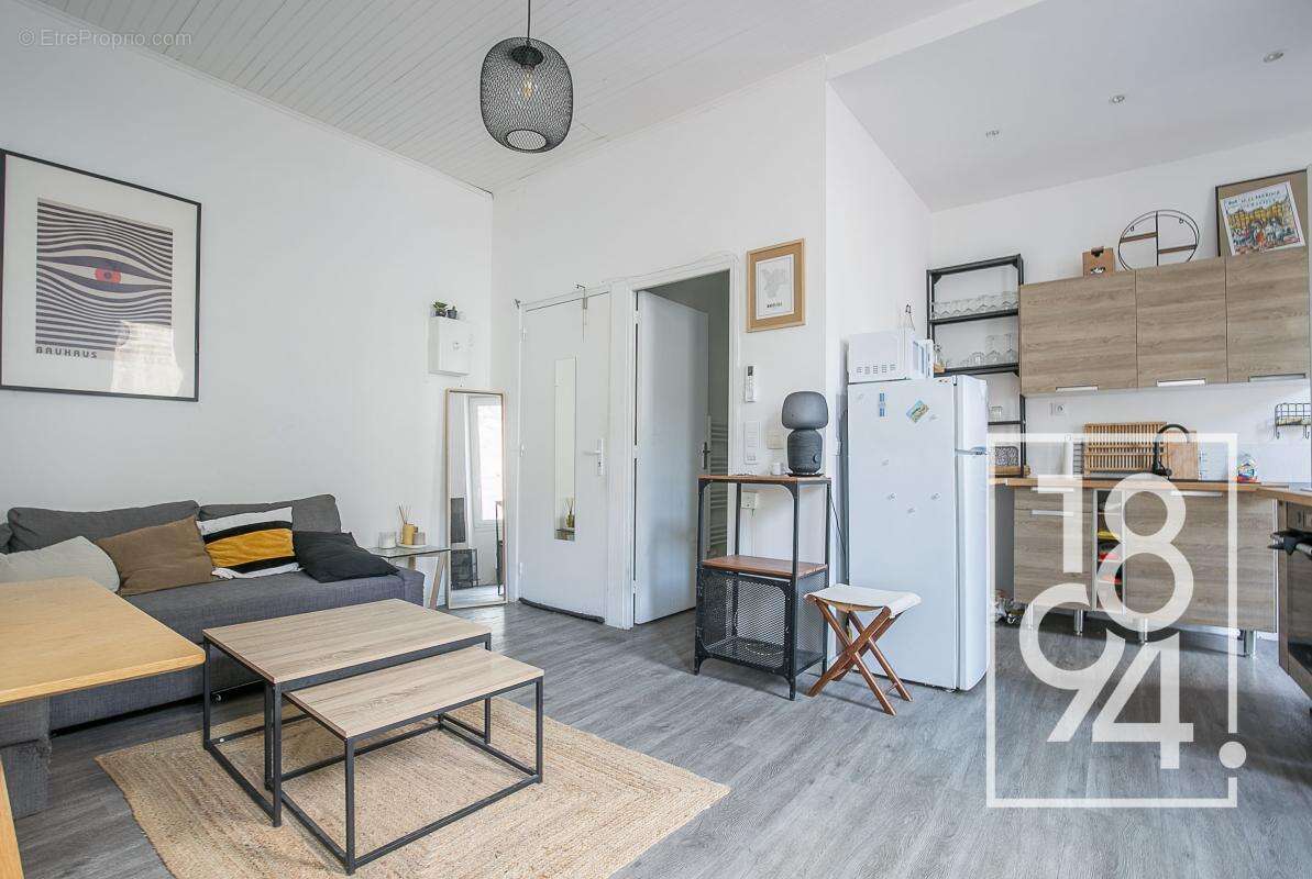Appartement à MARSEILLE-6E