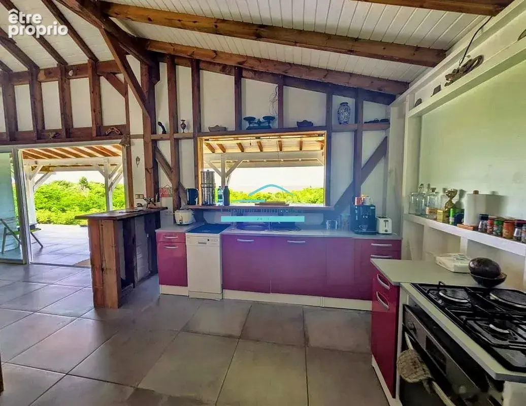 MARIE-GALANTE   Ensemble immobilier vue mer 180o : villa + 3 bungalows + terrain constructible - photo 7