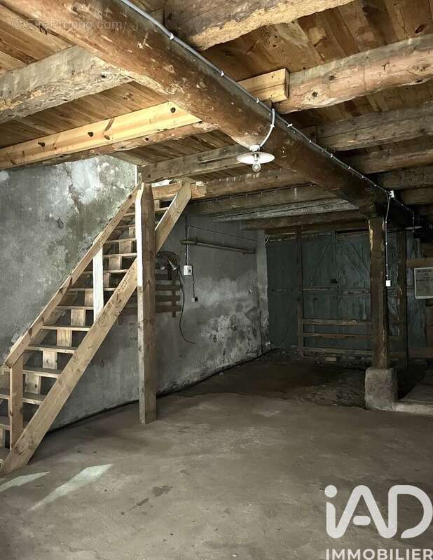 Maison 210 m² à Langeac  - photo 7