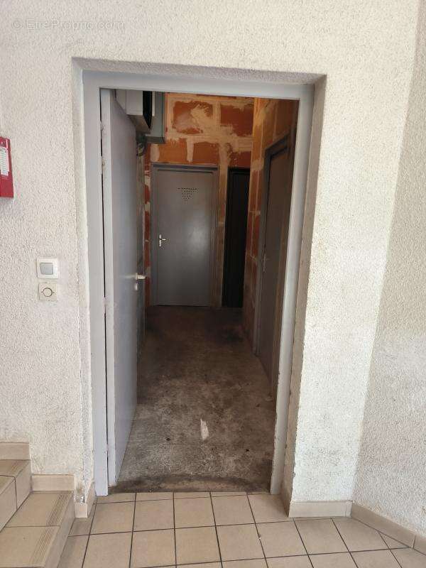 Appartement à SAINT-JEAN-DE-MUZOLS