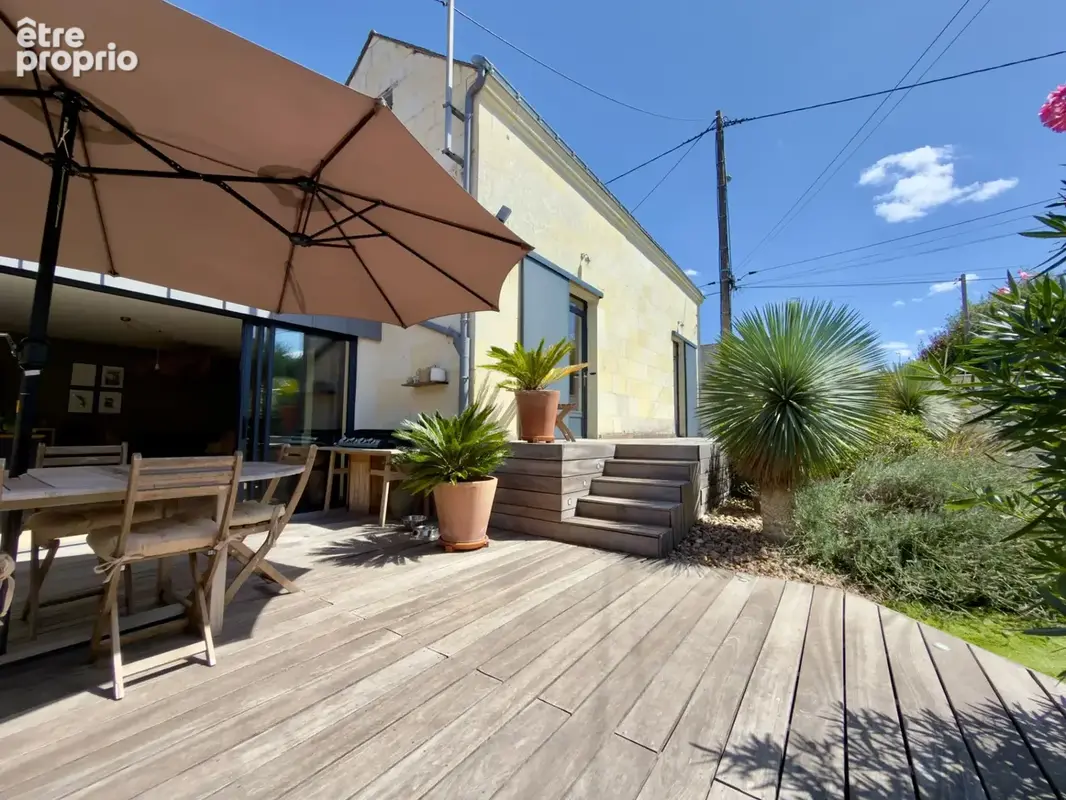 SAUMUR AGGLO, Bagneux. Maison tuffeau rénovée de 142m² avec terrasse et jardin paysagé clos - photo 2