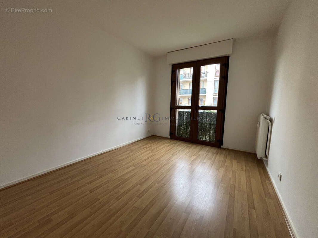 Chambre 2 - Appartement à LE BAN-SAINT-MARTIN