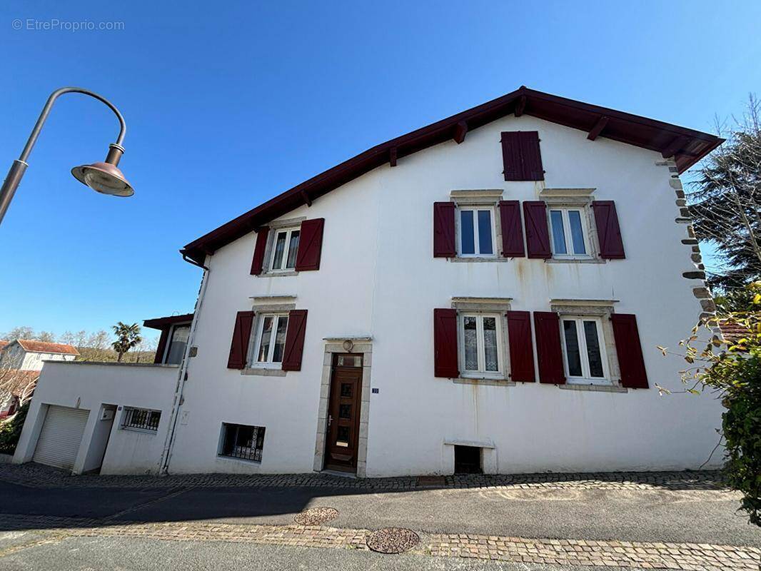 Authentique maison de caractère au coeur du Pays basque - photo 1