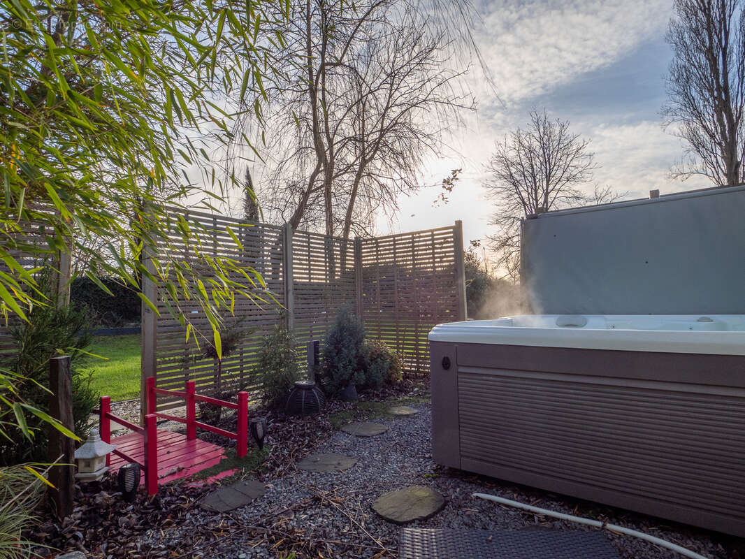 Maison à TILLOY-LEZ-MARCHIENNES