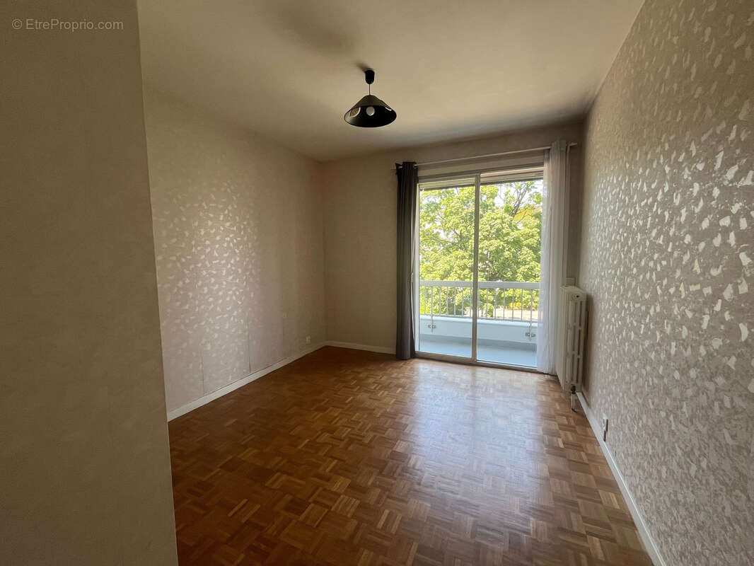 Appartement à GIERES