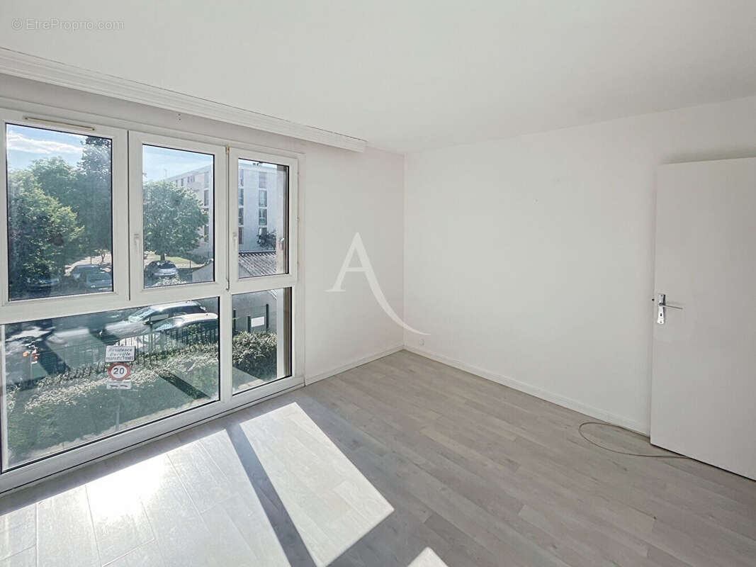 Appartement Les Mureaux 3 pièce(s) 67 m² - 2 chambres - photo 8