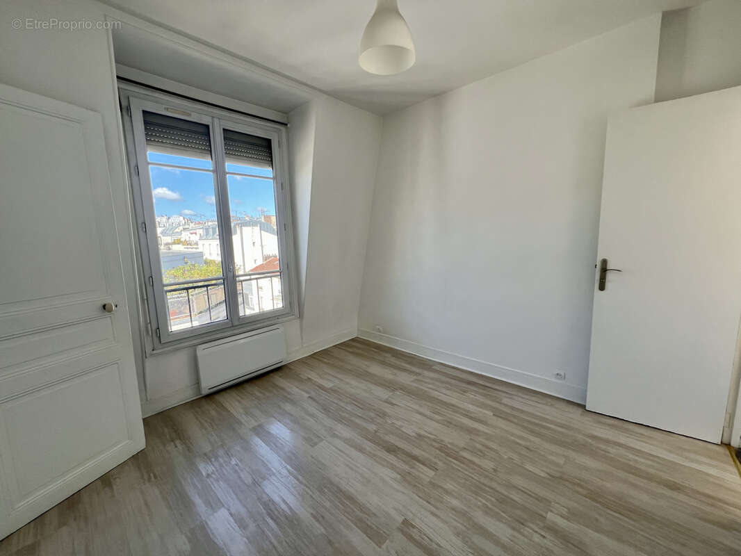 Appartement à PARIS-14E