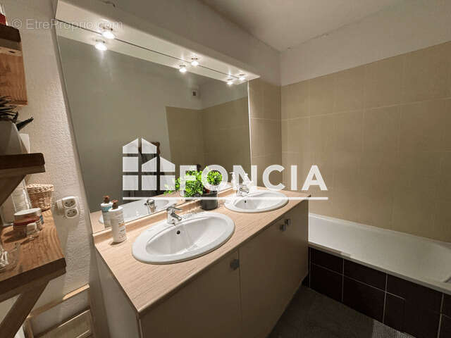 Appartement à LUNEL