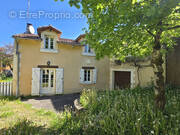 Maison à GRUN-BORDAS