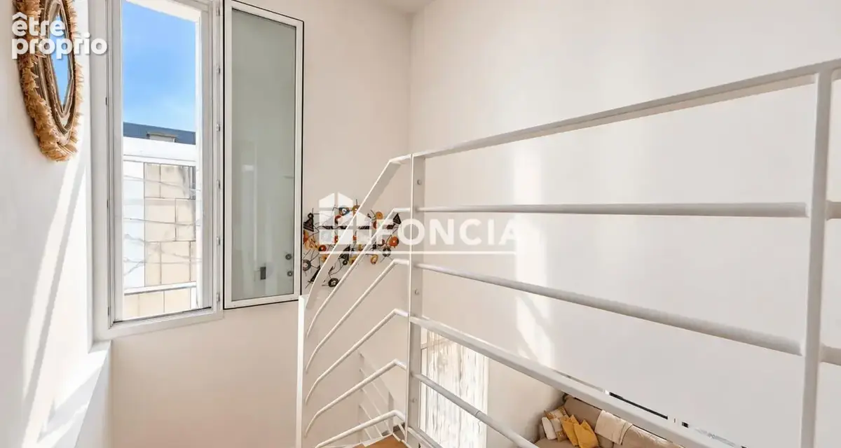 Lyon 2e – confluence  duplex en étages élevés avec loggia, garage et parking - photo 7