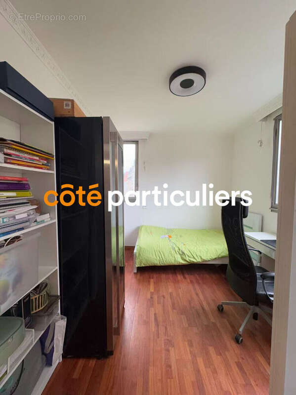 Appartement à PARIS-19E