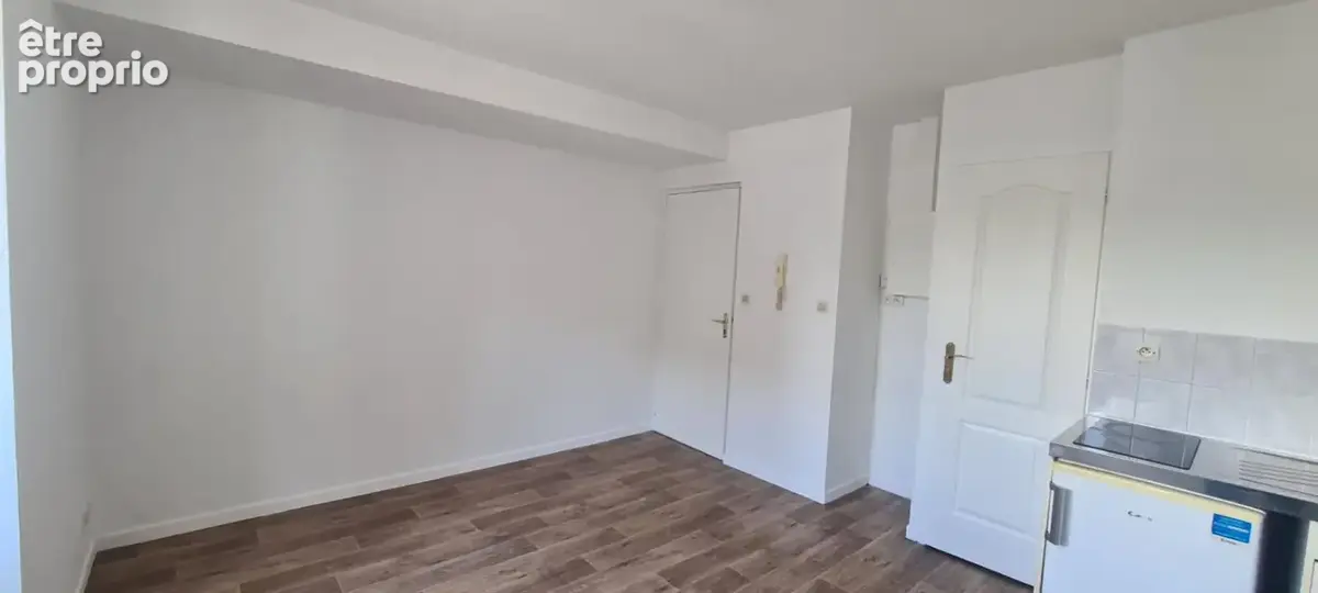 Appartement Nantes 1 P . 16.11 M² . Salle d'eau avec toilettes - photo 4