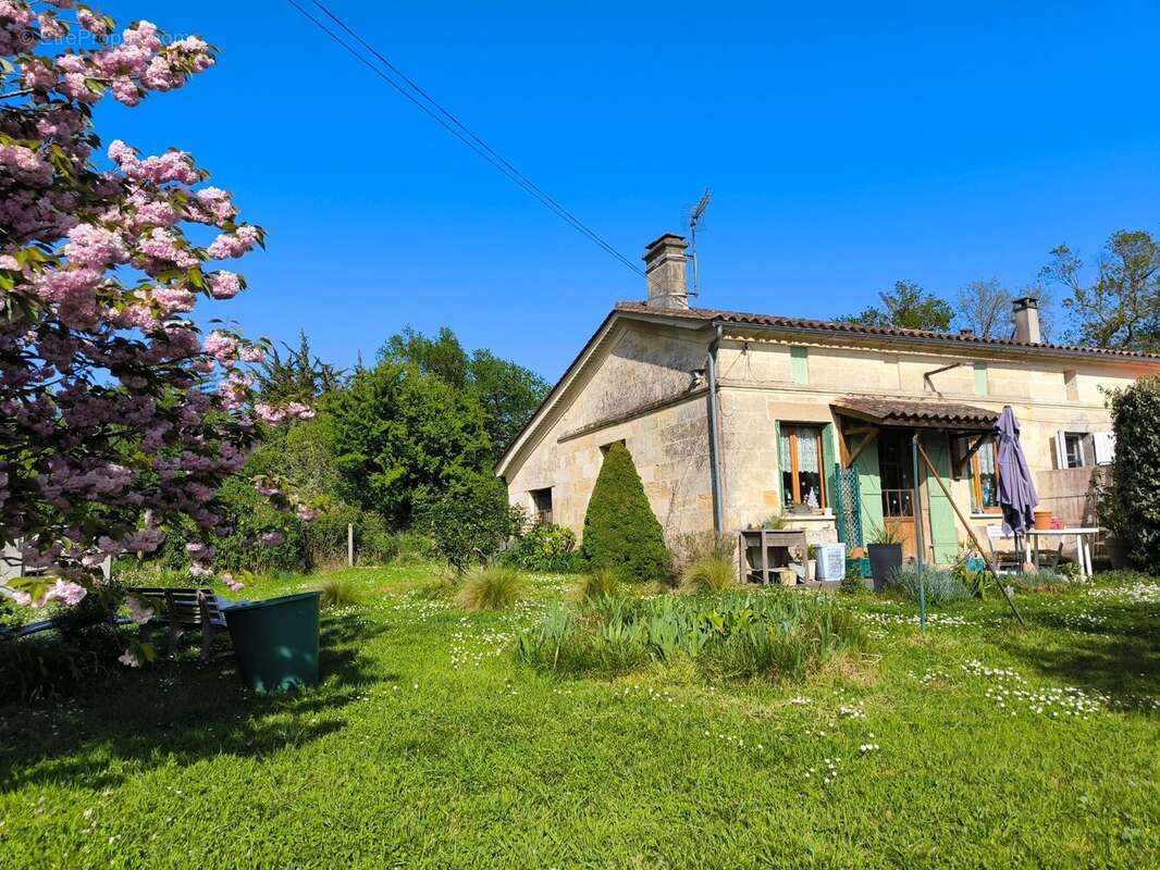 Maison à LAGORCE