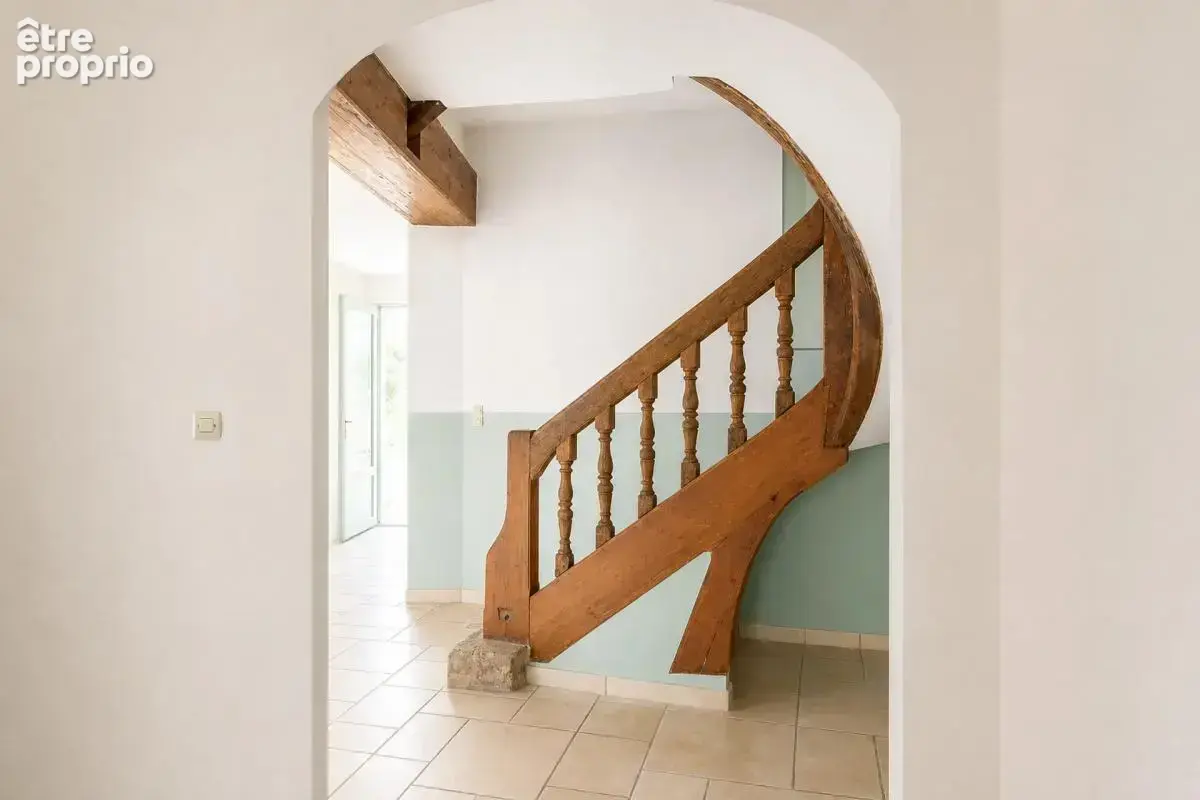 Maison de caractère avec jardin - 104 m2 - Villeneuve-le-Comte - photo 13