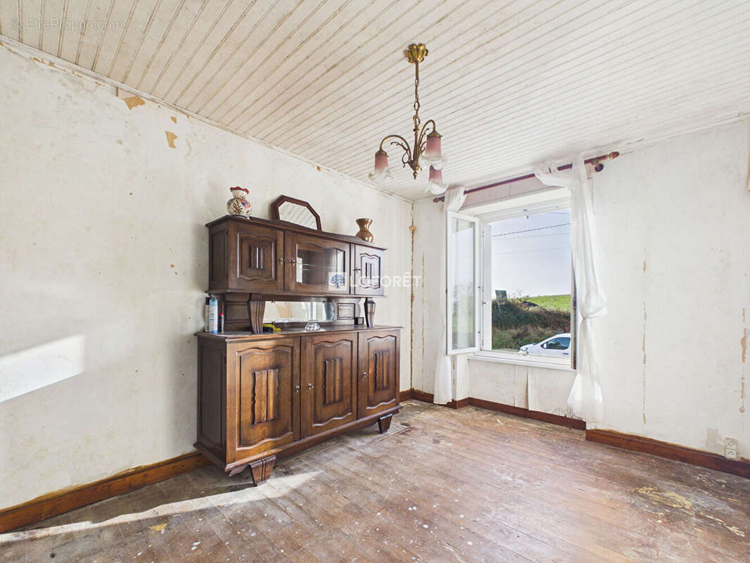 Maison à LANNEDERN