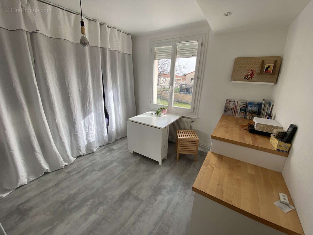 Maison à PONT-DU-CHATEAU