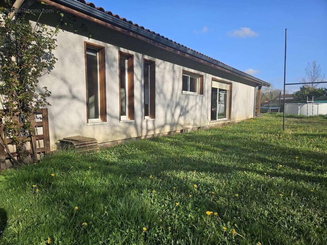 Maison à ORDAN-LARROQUE