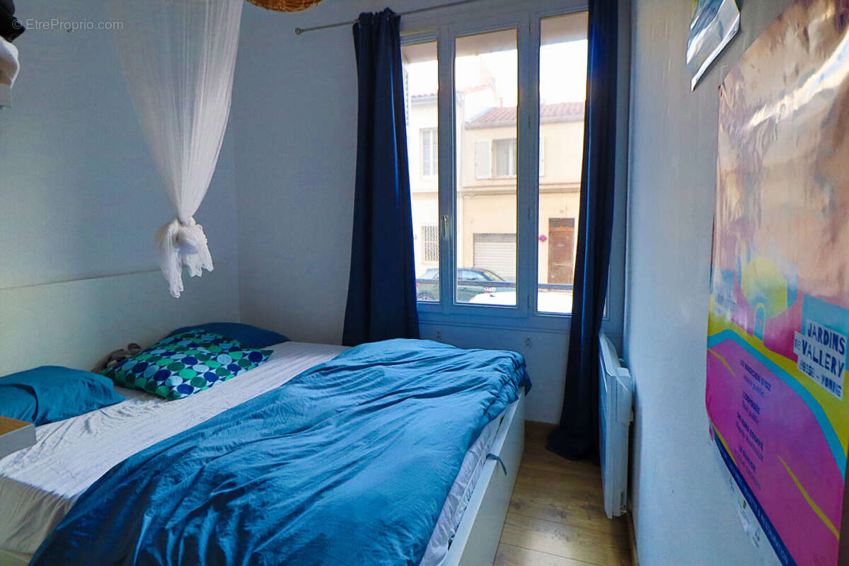 Appartement à MARSEILLE-7E